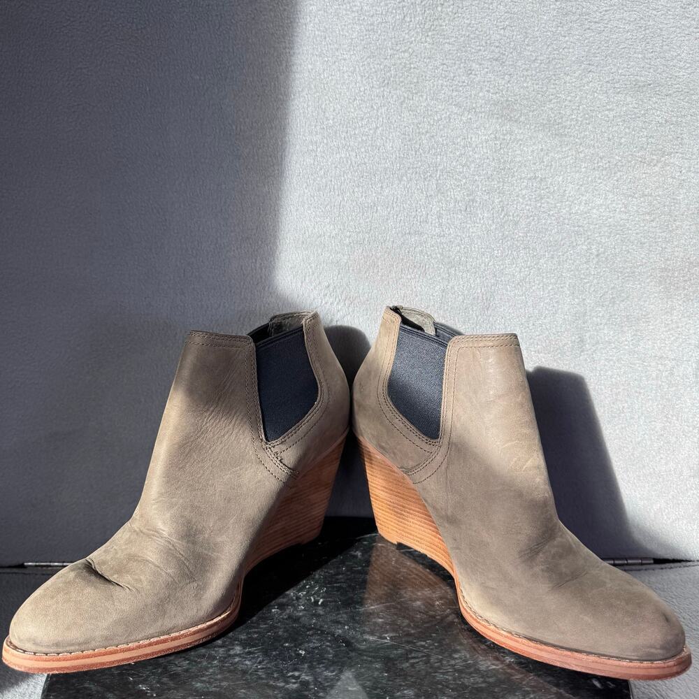 Cole Haan Balthasar Nubuck Wedge Heel Bootie In Greystone Women’s Size 8.5B US - Picture 5 of 8